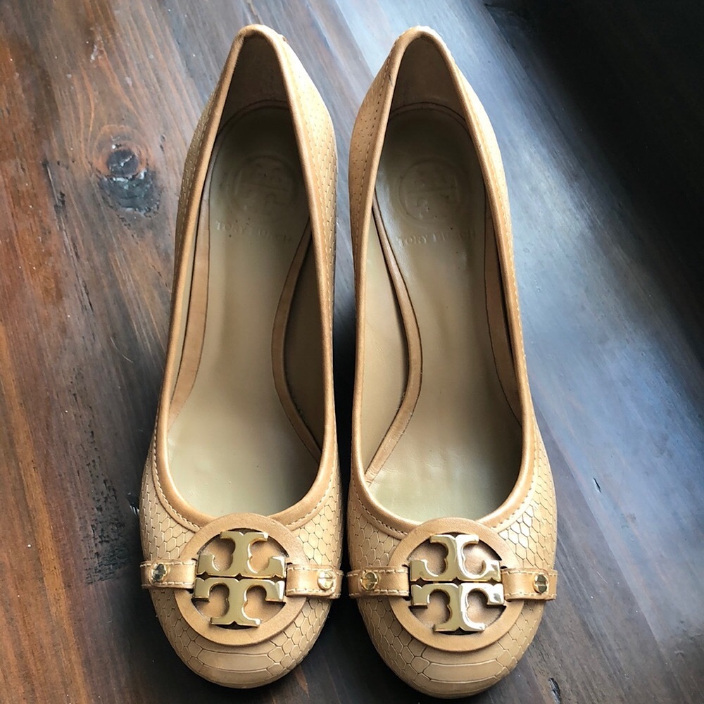 TORY BURCH Natural Nude Leather Snakeskin Logo High Heel Shoes Sz 8